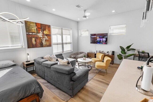 Foto del edificio - 6740 Peerless St