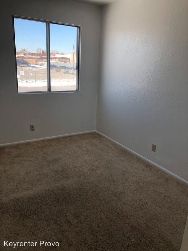 Building Photo - 71 S 400 E