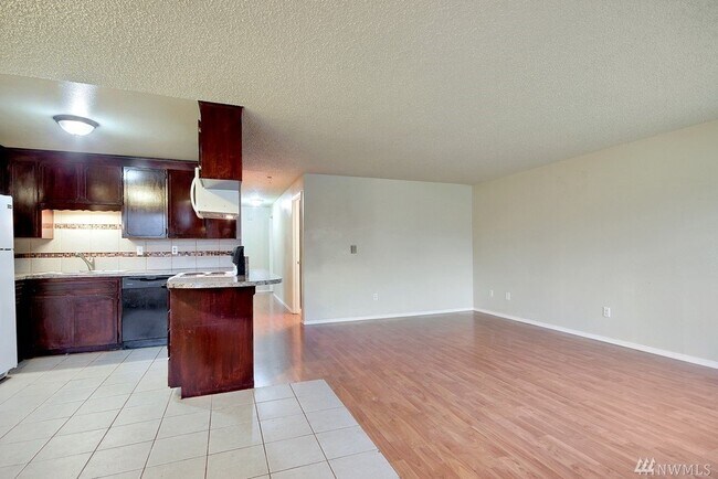 Foto del edificio - 1320-1320 12th Ave NW