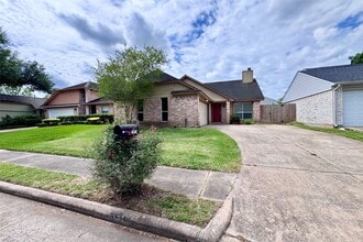 Building Photo - 3511 Palm Grove Dr