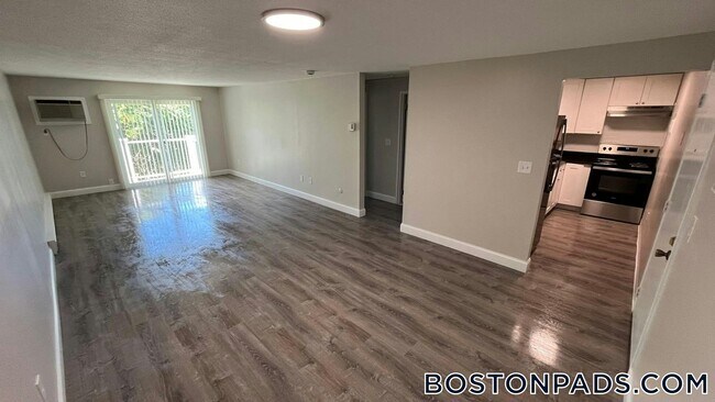 Foto del edificio - 799 Farm Rd