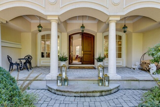 Foto del edificio - 21 Stoningham Dr