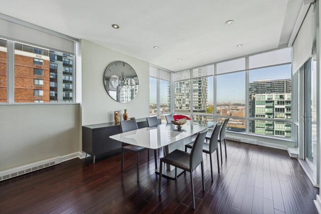 Foto del edificio - 20 Newport Pkwy