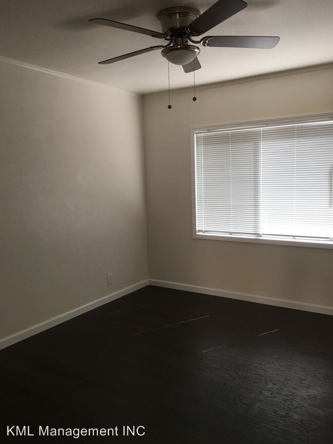 Building Photo - 839 N El Molino Ave