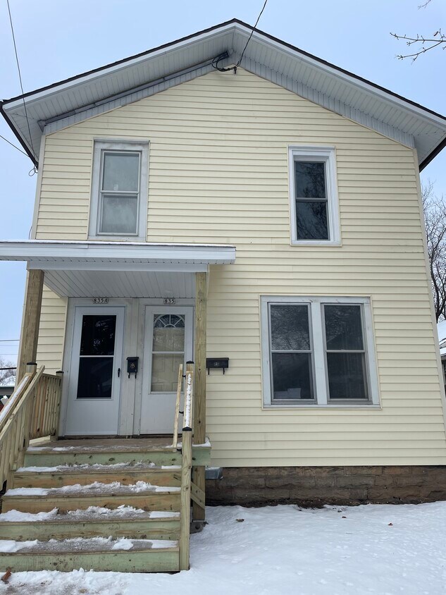Primary Photo - 835 Central St