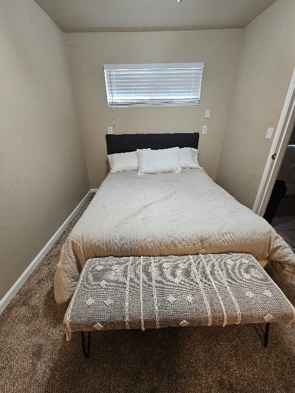 Foto del edificio - 590 Dee Ct