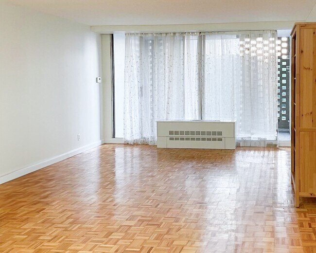 Foto del edificio - 33 Pond Ave
