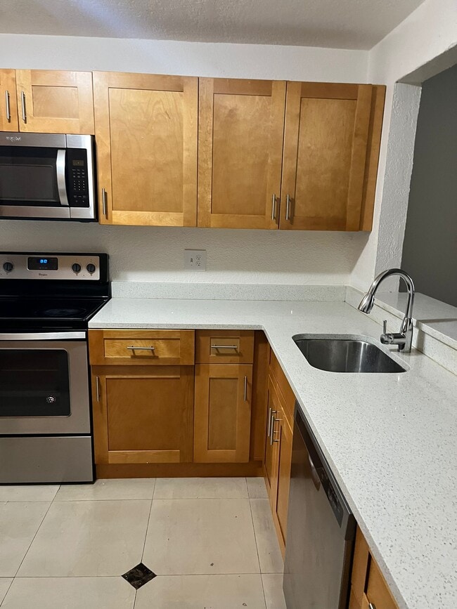 Foto del edificio - 6475 W Oakland Park Blvd