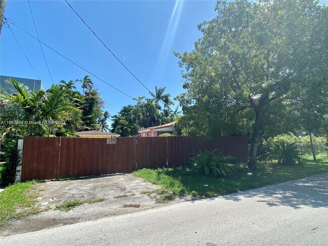 Foto del edificio - 2341 SW 34th Ave