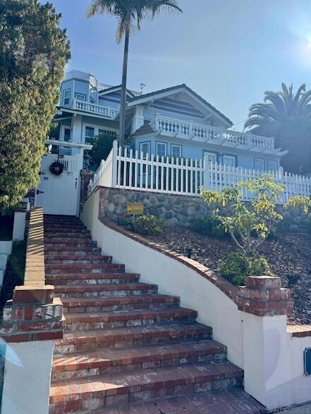 Foto del edificio - 1357 Olivet St