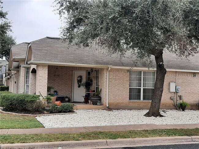 Building Photo - 9008 Wildwater Way