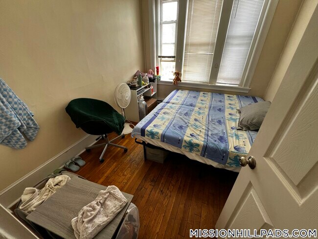 Foto del edificio - 881 Huntington Ave