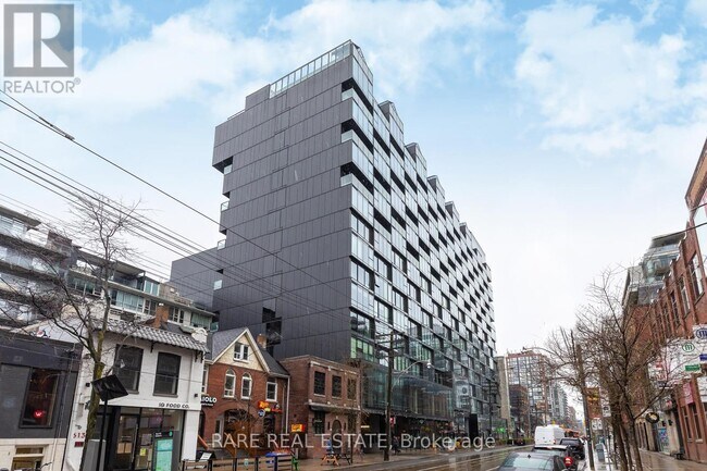 Photo du bâtiment - 625-629 King St W