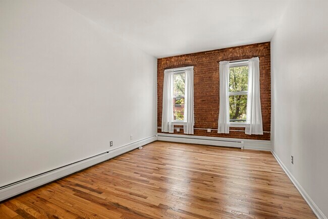Foto del edificio - 226 1st St