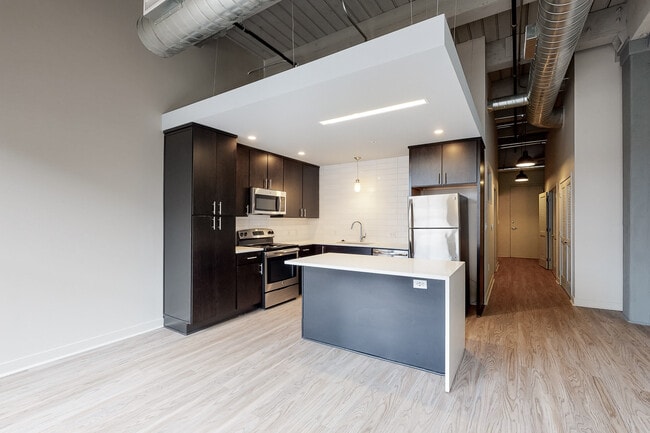 Building Photo - Roaster's Block