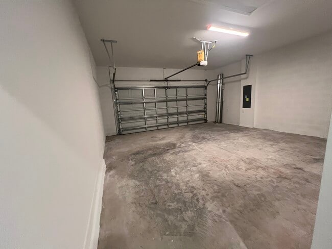 Foto del edificio - 15052 Palamos Cir