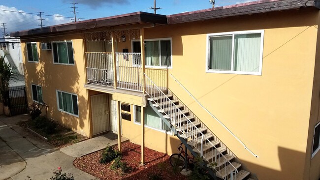 Building Photo - 7811 Hellman Ave