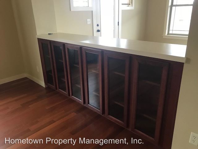 Building Photo - 1691 Skyline Ridge Ln SW