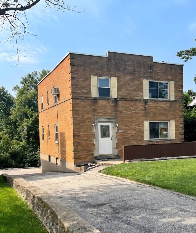 Building Photo - 4649 Mount Alverno Rd