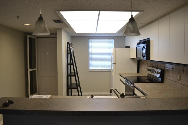 Building Photo - 2320 Terra Ceia Bay Blvd