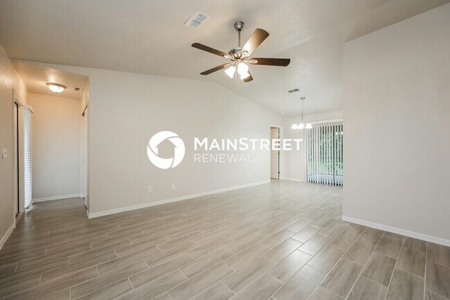 Foto del edificio - 3 Bedroom Pet-Friendly Home in Cape Coral, FL with Main Street Renewal