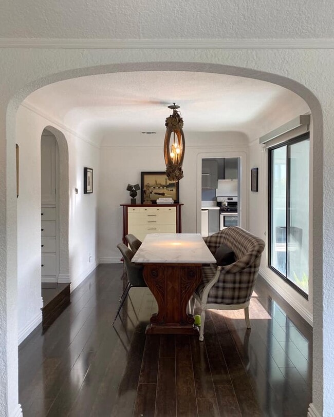 Foto del edificio - 5369 Dockweiler Pl