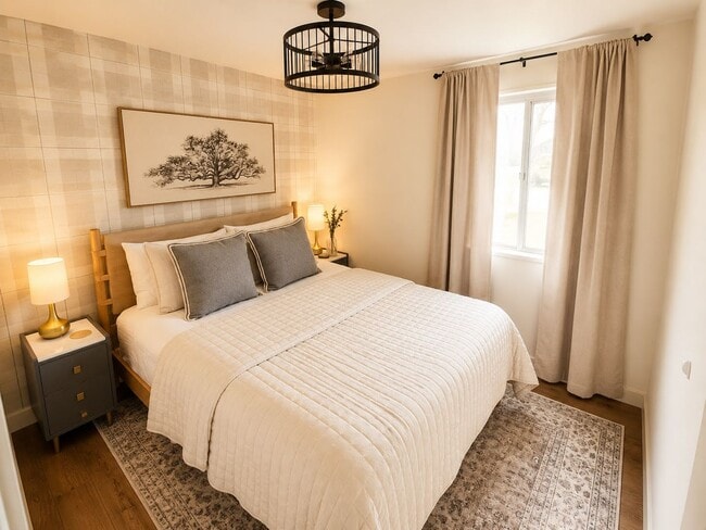 Building Photo - Fully Furnished 3BR | Renovated | All Utilities Included | Ideal for 30+ Day Stays