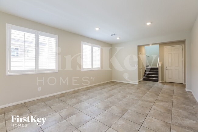 Foto del edificio - 4348 Browns Creek Ave