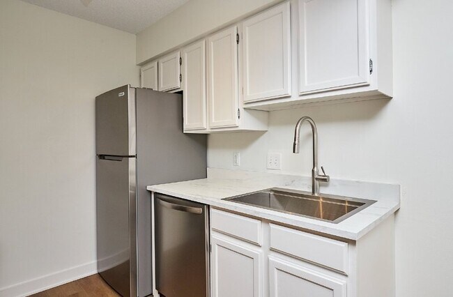 Foto del edificio - 5221 Boulder Dr