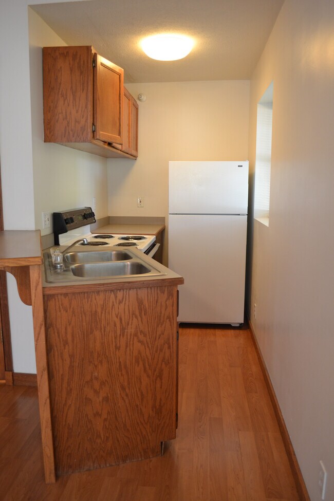 kitchen - 255 N 25th St