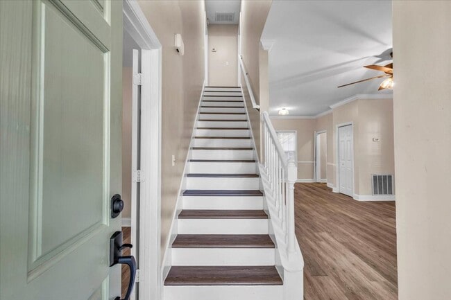 Building Photo - 3 Bed/2 Bath in Brisbon Hall
