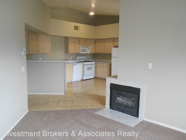 Building Photo - 2 br, 2 bath House - 8400 W. Charleston Bl...