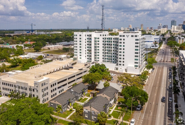 Foto aérea - Vantage St. Pete
