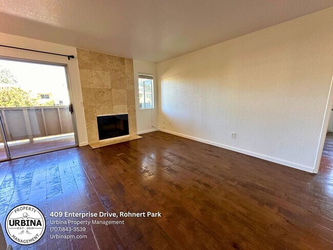 Foto del edificio - Move-In Ready Rohnert Park Condo with Pool...