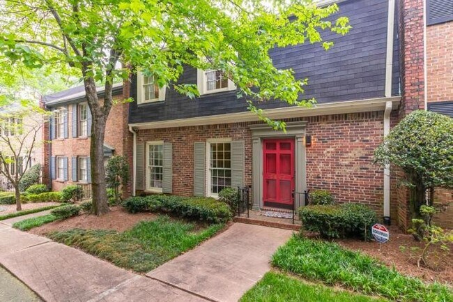 Foto del edificio - 3 bedroom in Atlanta GA 30318