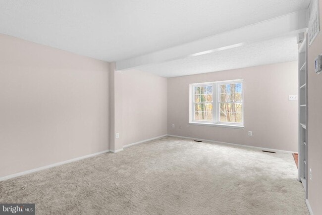 Building Photo - 9998 Tuscarora Rd