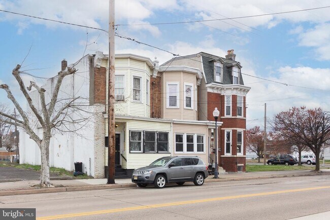 Foto del edificio - 24 S King St