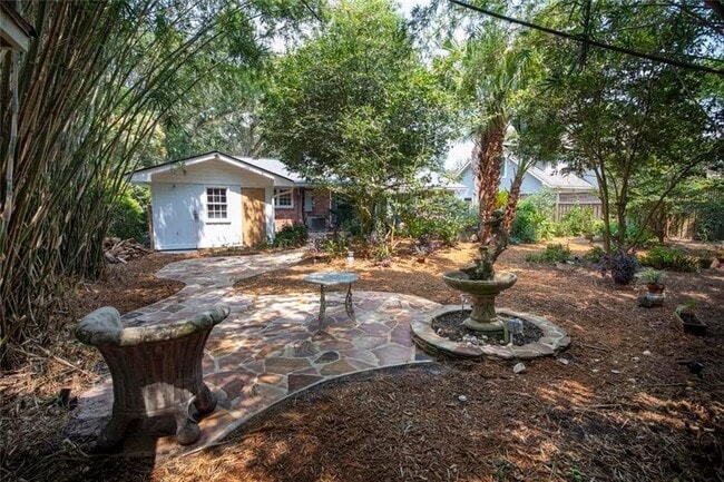 Building Photo - 620 Demere Way
