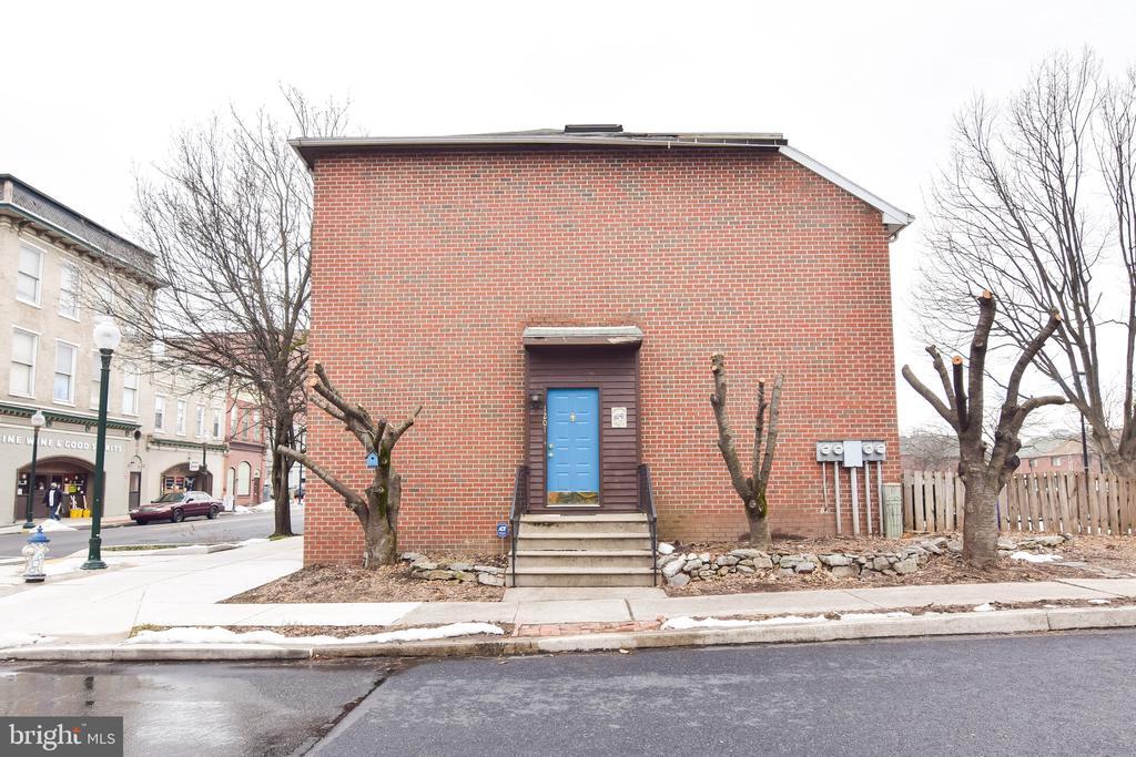 Primary Photo - 1201 N 3rd St