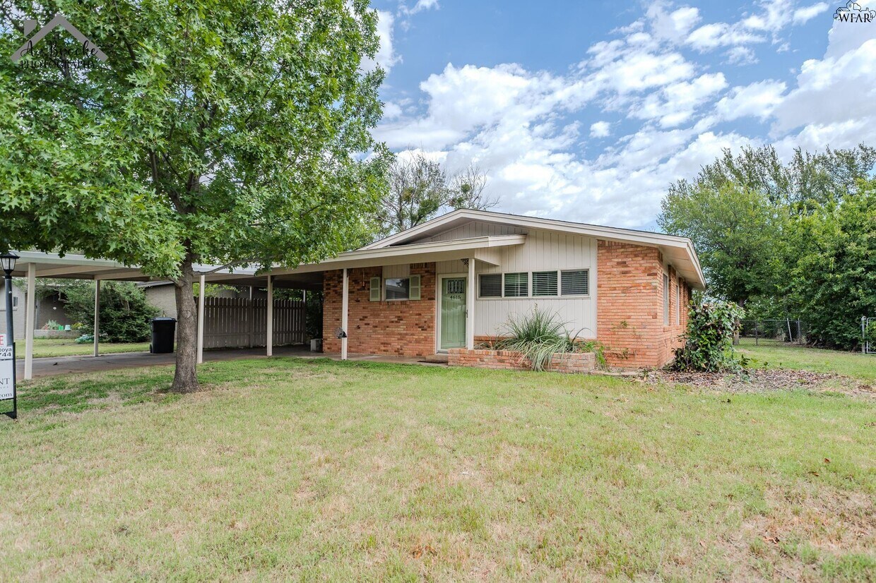 Foto principal - 4615 Stanford Ave