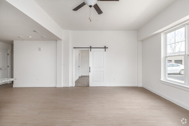 1 habitación, 1 baño - 1100 pies cuadrados - Sala de estar - The Residences at LeMoyne Manor