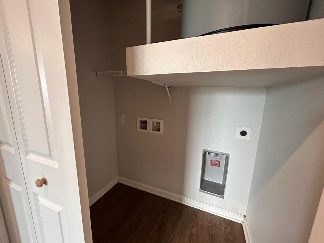 Building Photo - 2136 W 34th St