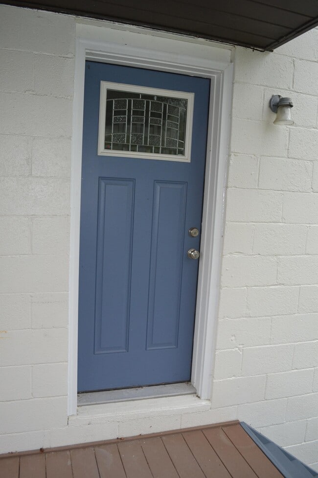 Building Photo - 4943 Bull Creek Rd