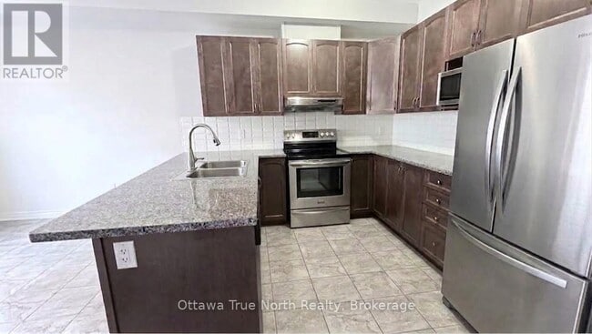 Building Photo - 150 Westover Cres
