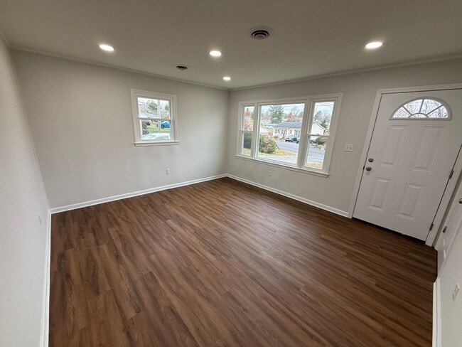 Foto del edificio - Dublin Brick home Three Bedroom, One Bathr...