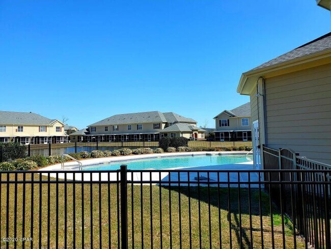 Foto del edificio - 508 Baldwin Rowe Cir