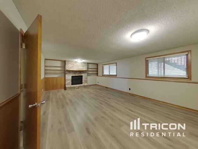 Foto del edificio - 4350 Thornhill Ln