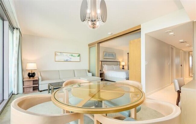 Foto del edificio - Rarely Available 1 BED / 1 BATH Long-term rental at The Ritz Residences!!