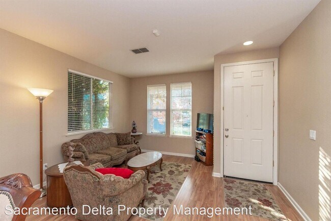 Foto del edificio - 4 br, 2 bath House - 5040 Kankakee Drive^^