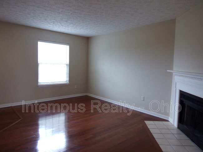 Building Photo - 7839 Meadowhaven Blvd